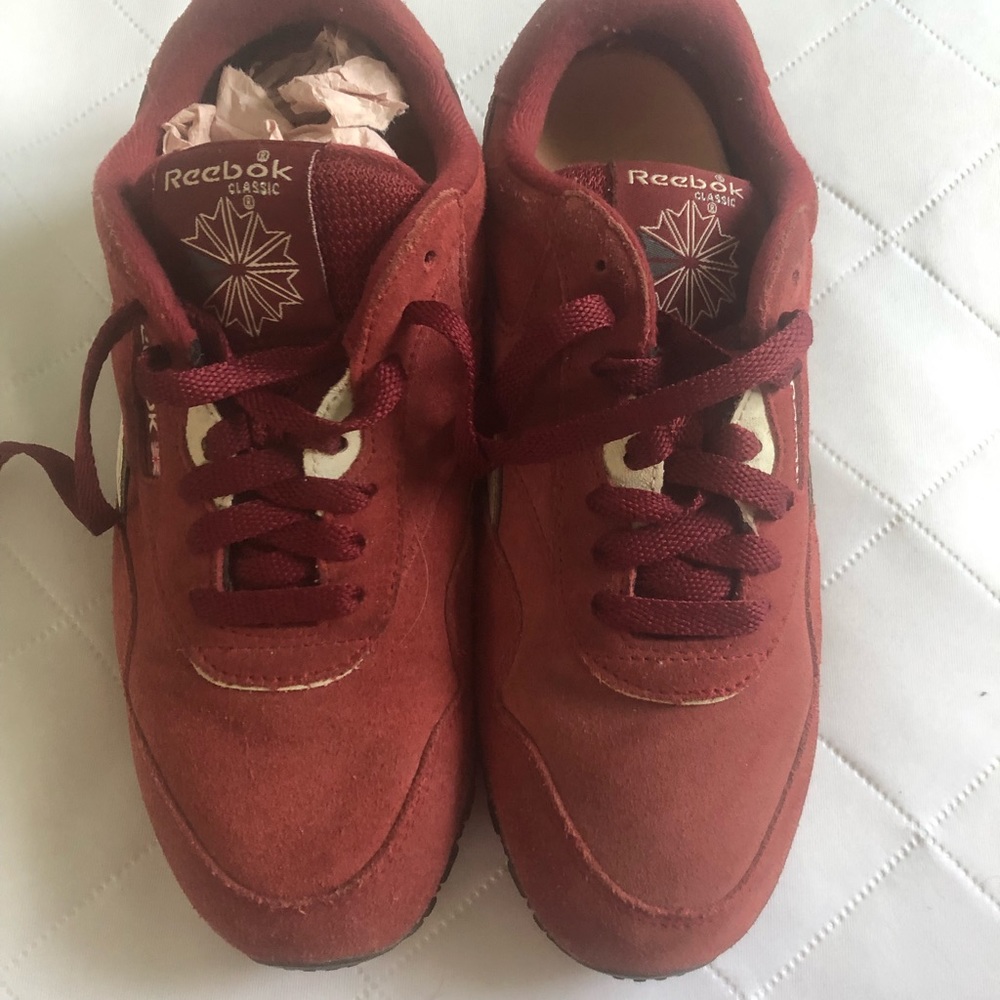 Reebok red Classic Size 8 Women’s Running Shoes